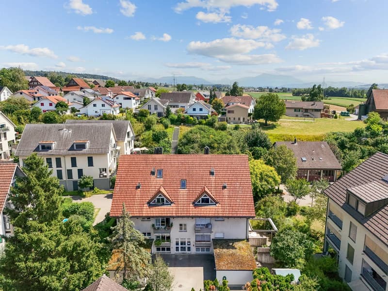 4.5-Zimmer-Etagenwohnung mit Cheminée inkl. Carport in Jonen (13)