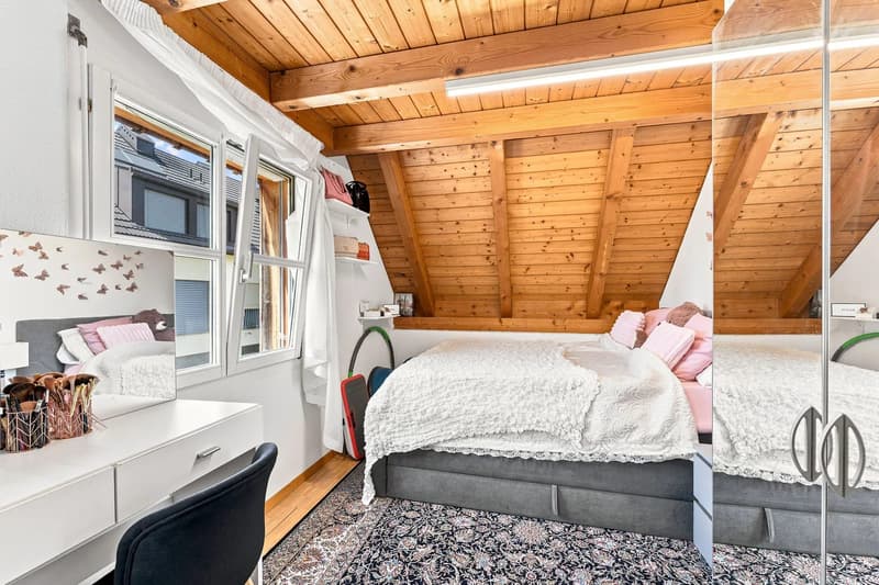 Grosszügige 6.5-Zimmer-Dach-Maisonette - Ein Zuhause für die ganze Familie (10)