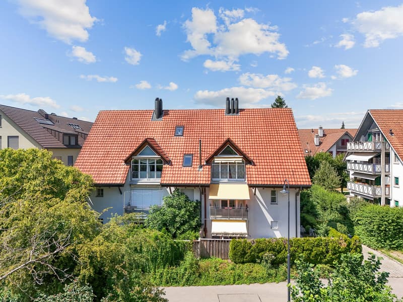 4.5-Zimmer-Etagenwohnung mit Cheminée inkl. Carport in Jonen (13)