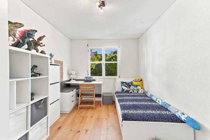 4.5-Zimmer-Etagenwohnung mit Cheminée inkl. Carport in Jonen (12)