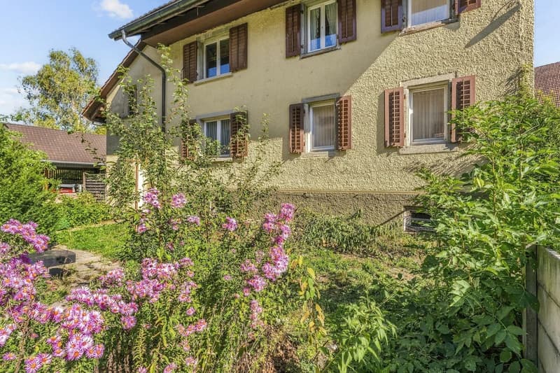 9.5-Zimmer-Haus mit Dachwohnung und Scheune in Würenlos (13)