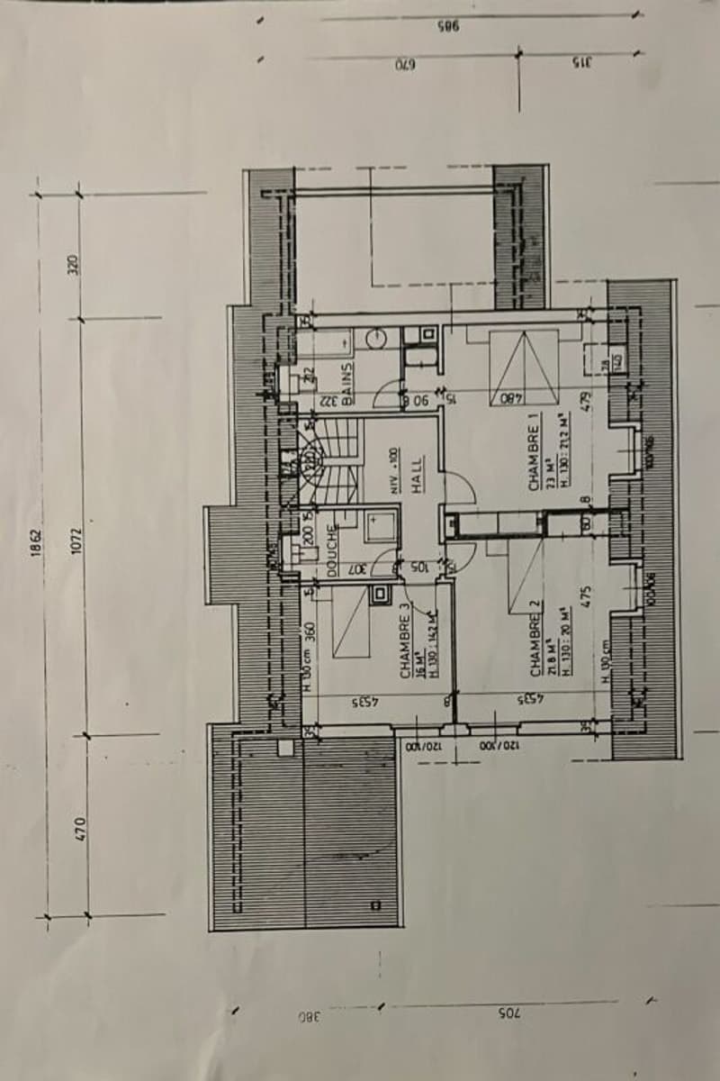 Bright individual villa with large spaces & independent studio (17)