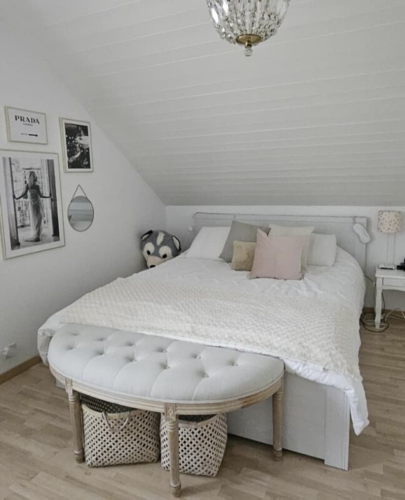 Bright individual villa with large spaces & independent studio (9)