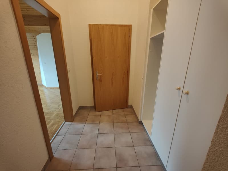 2.5-room apartment with balcony in Broc (3)