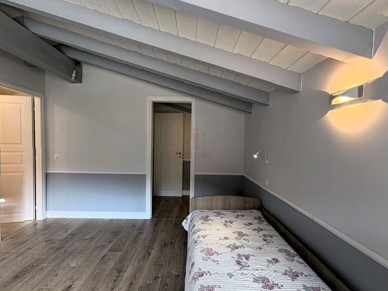PRICE REDUCTION! CHARMING MAISONETTE AWAITS YOU (7)