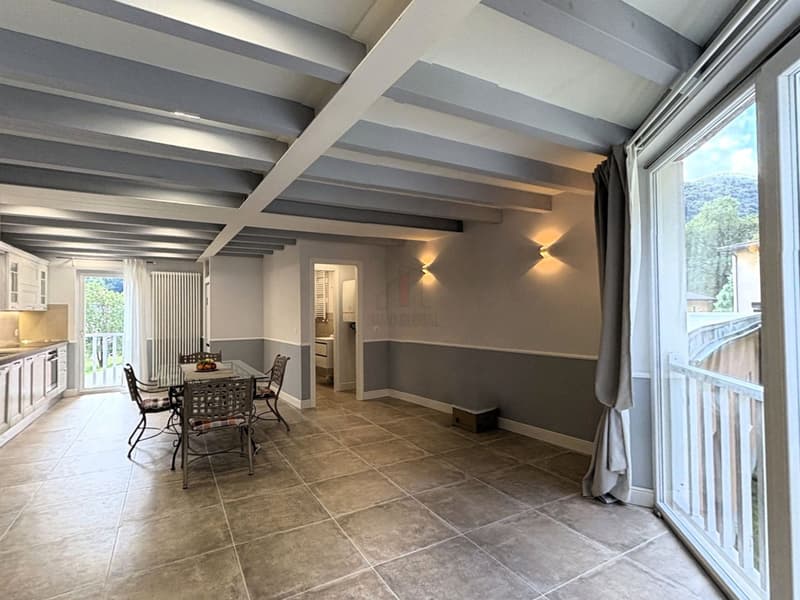 PRICE REDUCTION! CHARMING MAISONETTE AWAITS YOU (2)