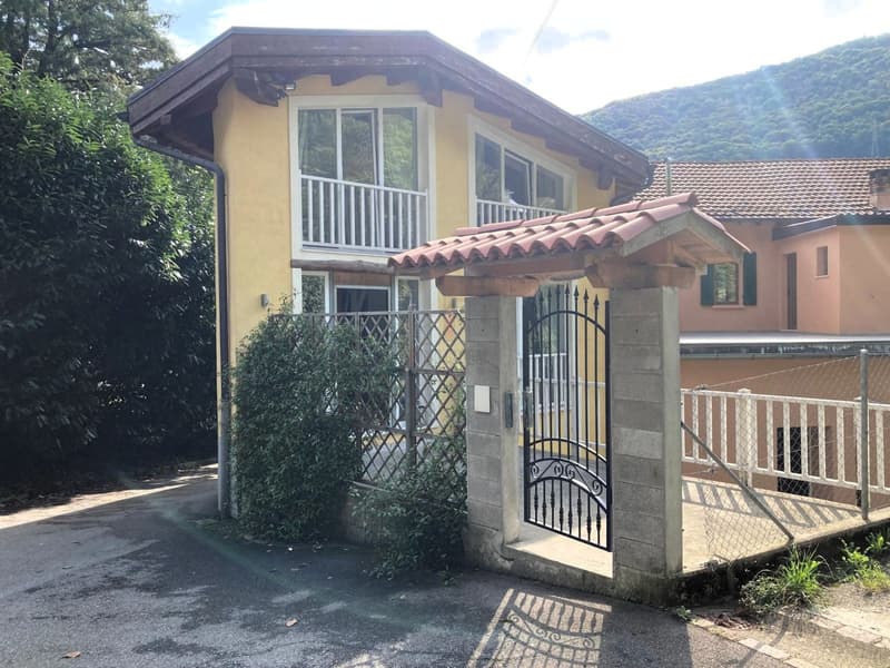 PRICE REDUCTION! CHARMING MAISONETTE AWAITS YOU (1)