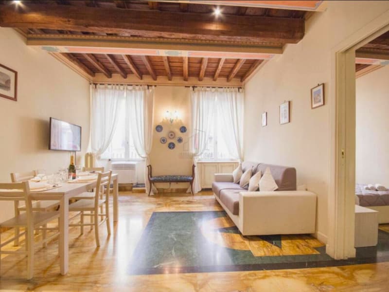 For sale an elegant apartment in a prime location, just a few steps from Piazza di Spagna (4)