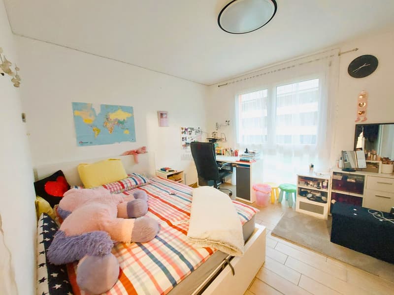 BRIGHT APARTMENT WITH PRIVATE GARDEN (4)