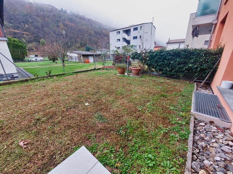 BRIGHT APARTMENT WITH PRIVATE GARDEN (7)