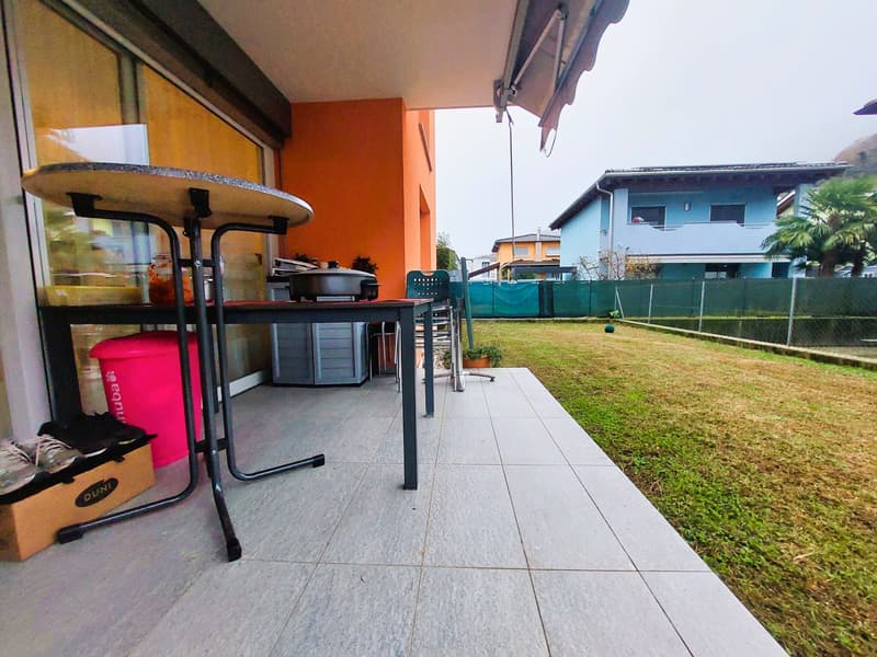 BRIGHT APARTMENT WITH PRIVATE GARDEN (8)