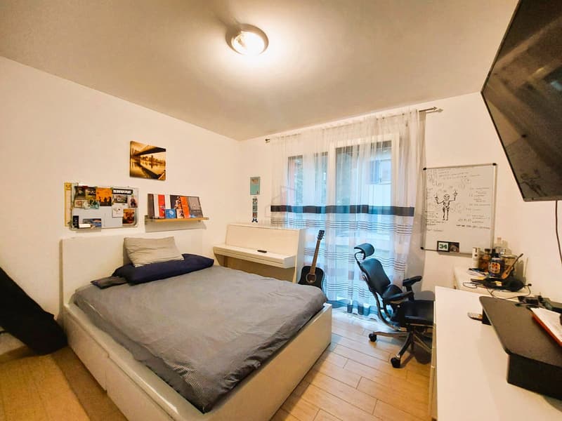 BRIGHT APARTMENT WITH PRIVATE GARDEN (5)