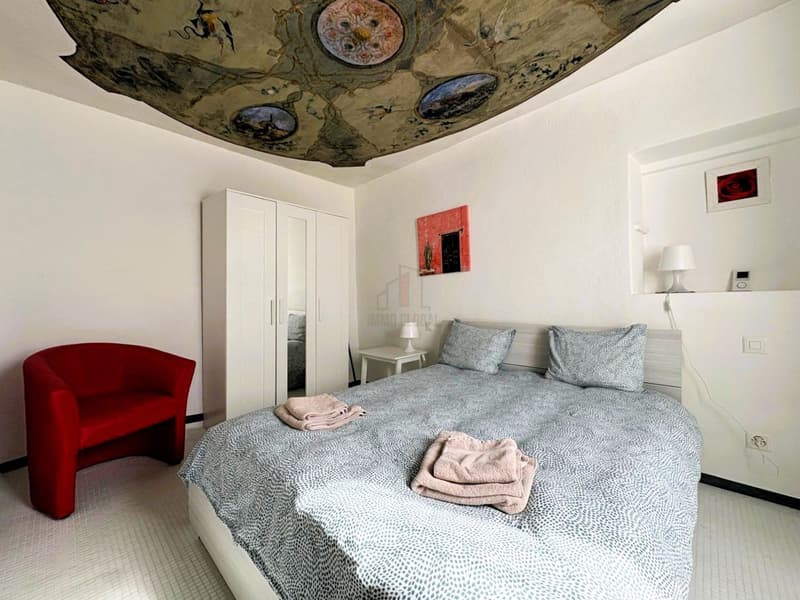 EXCELLENTE OPPORTUNITÉ, IMMEUBLE AVEC LICENCE DE LOCATION DE CHAMBRES (13)