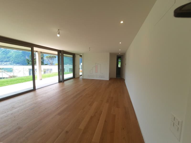 TERRASSE, GARTEN UND BEZAUBERNDER BALKON, WAS KÖNNTE MAN NOCH MEHR WÜNSCHEN? (4)