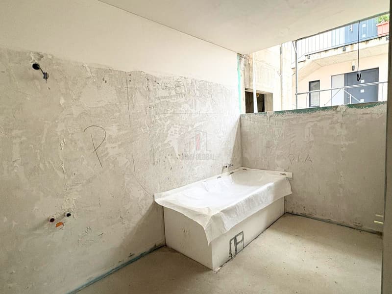 OPPORTUNITY: NEW, IN A GREEN AREA, WITH PANORAMIC VIEW (7)