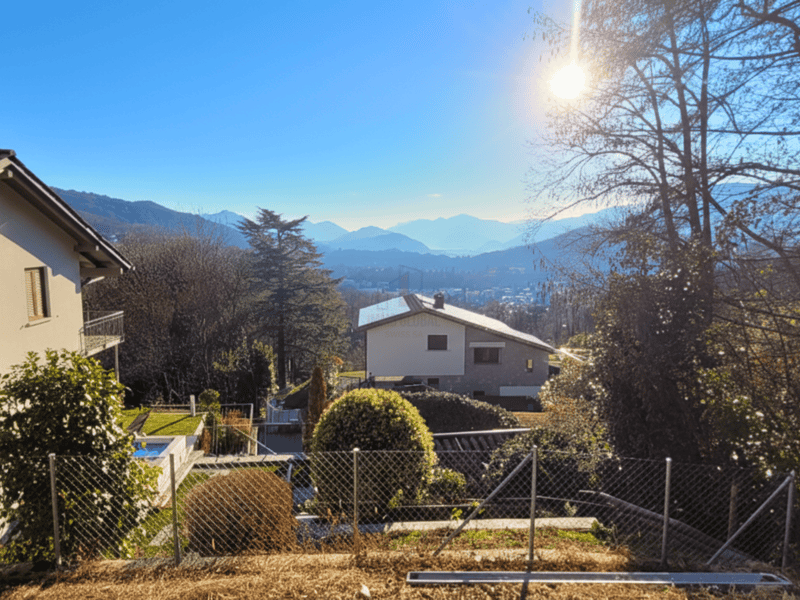 OPPORTUNITY: NEW, IN A GREEN AREA, WITH PANORAMIC VIEW (10)