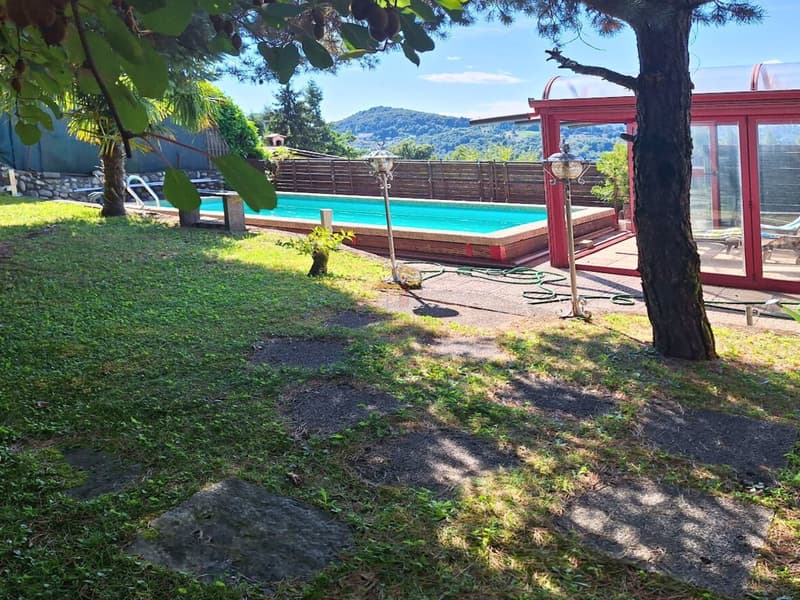 CHARMING VILLA, WITH POOL AND OPEN VIEW (1)
