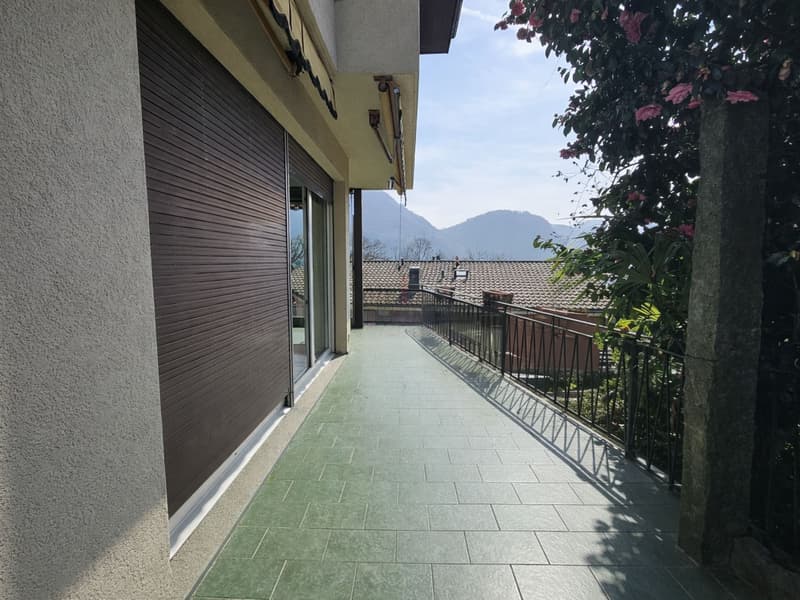 RENOVATED, SPACIOUS TERRACE AND SPLENDID VIEW (6)