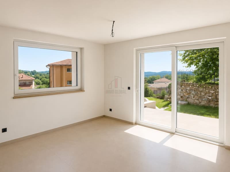 Exklusiv 4.5 Zimmer mit Balkon in renovierter Residenz (5)
