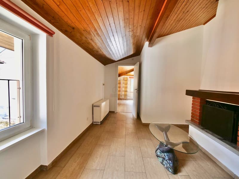 NEW PRICE, A REDDITO,  A DUE PASSI DAL LAGO (4)