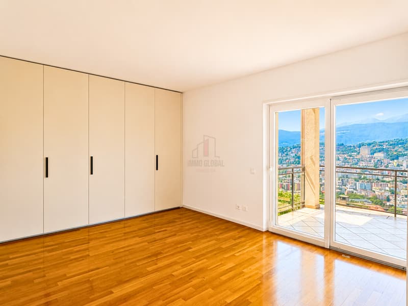LA TUA CASA IN ZONA ESCLUSIVA CON PARZIALE VISTA LAGO (8)