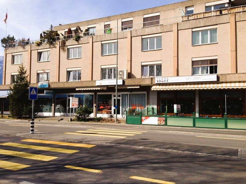 Strassenansicht Gebäude