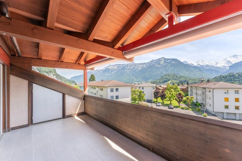 Spacious 4½-room attic apartment with a magnificent view (6)