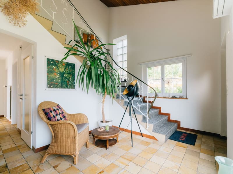 6½-Zimmer Einfamilienhaus mit Charme, viel Platz und wunderbarer Aussicht (5)