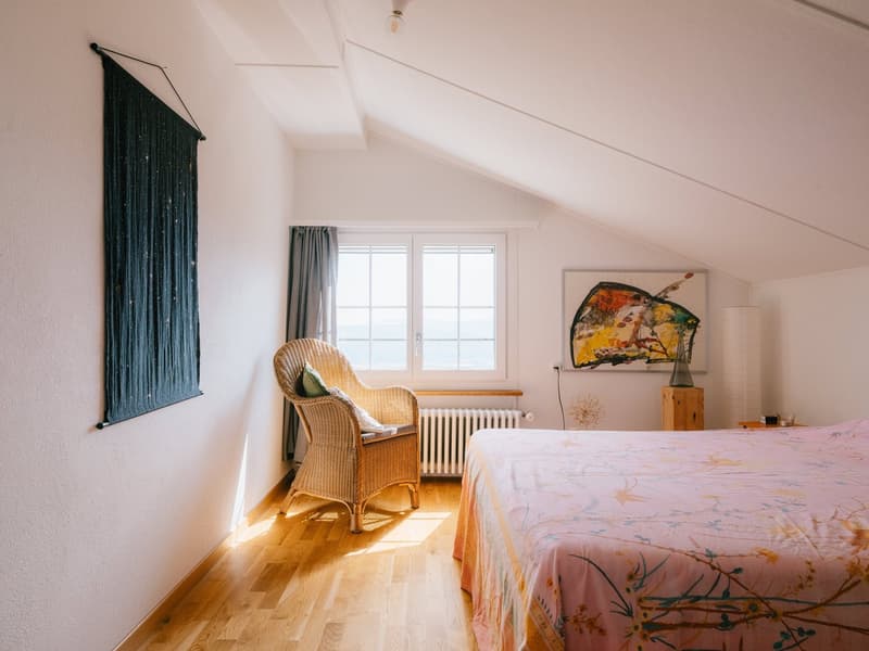 6½-Zimmer Einfamilienhaus mit Charme, viel Platz und wunderbarer Aussicht (17)