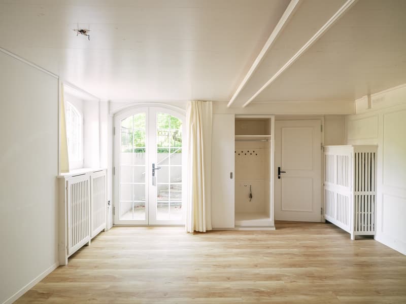 Charmante 2-Zimmer Wohnung in historischem Altbau in Thun (2)