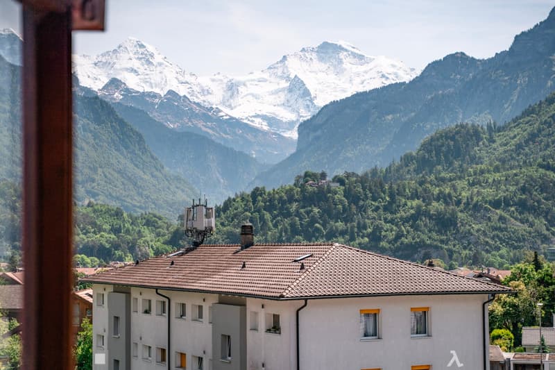 Grosszügige 4½-Dachwohnung mit Blick auf Eiger, Mönch und Jungfrau (6)