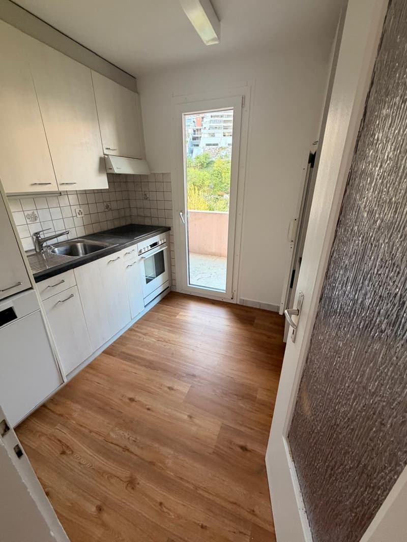 Charming 4.5-room apartment with balcony in a quiet location in Kriens (2)