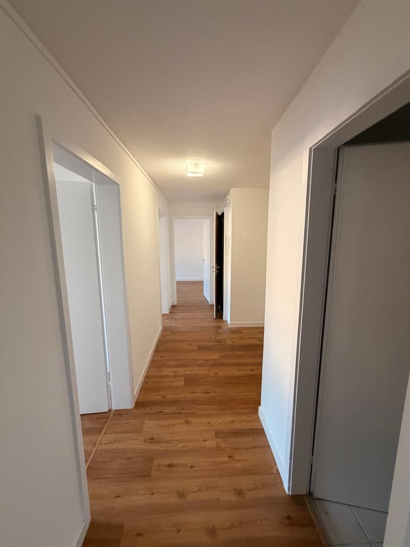 Charming 4.5-room apartment with balcony in a quiet location in Kriens (3)