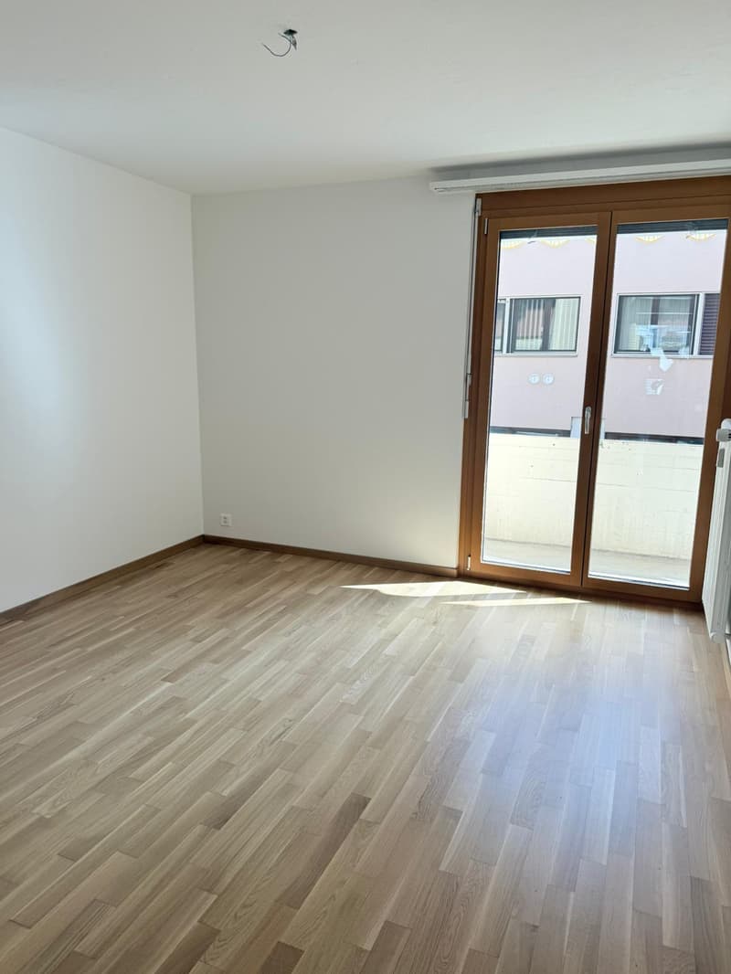 Incantevole appartamento di 3,5 locali con balcone e vista sul lago a Lucerna (4)