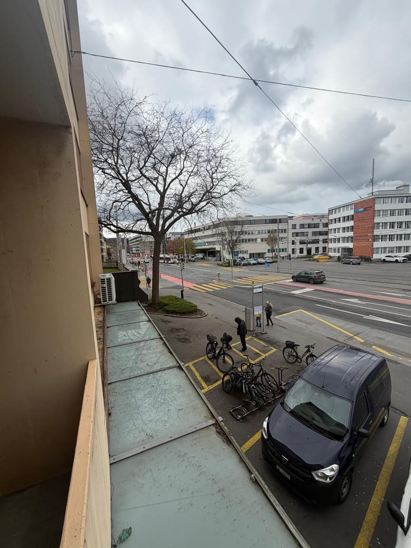 Incantevole appartamento di 3,5 locali con balcone e vista sul lago a Lucerna (9)
