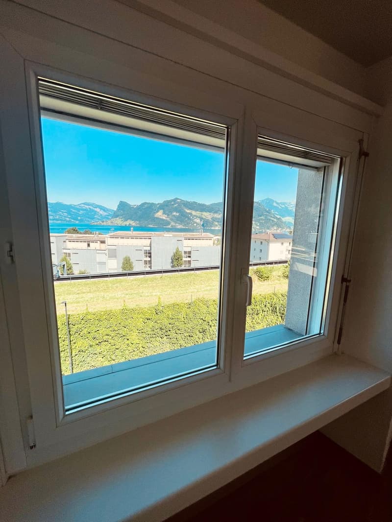 Sonnige 4.5-Zimmer-Wohnung in Hergiswil mit Seeblick Inkl. Aussenparkplatz (14)