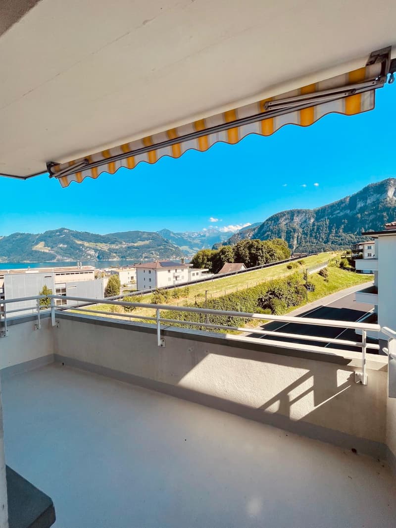Sonnige 4.5-Zimmer-Wohnung in Hergiswil mit Seeblick Inkl. Aussenparkplatz (13)