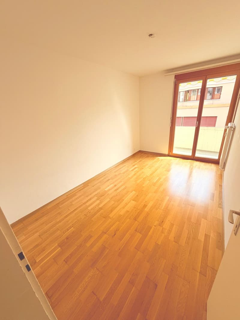Helle 4.5-Zimmer-Wohnung mit Balkon und Seenähe in Luzern (10)
