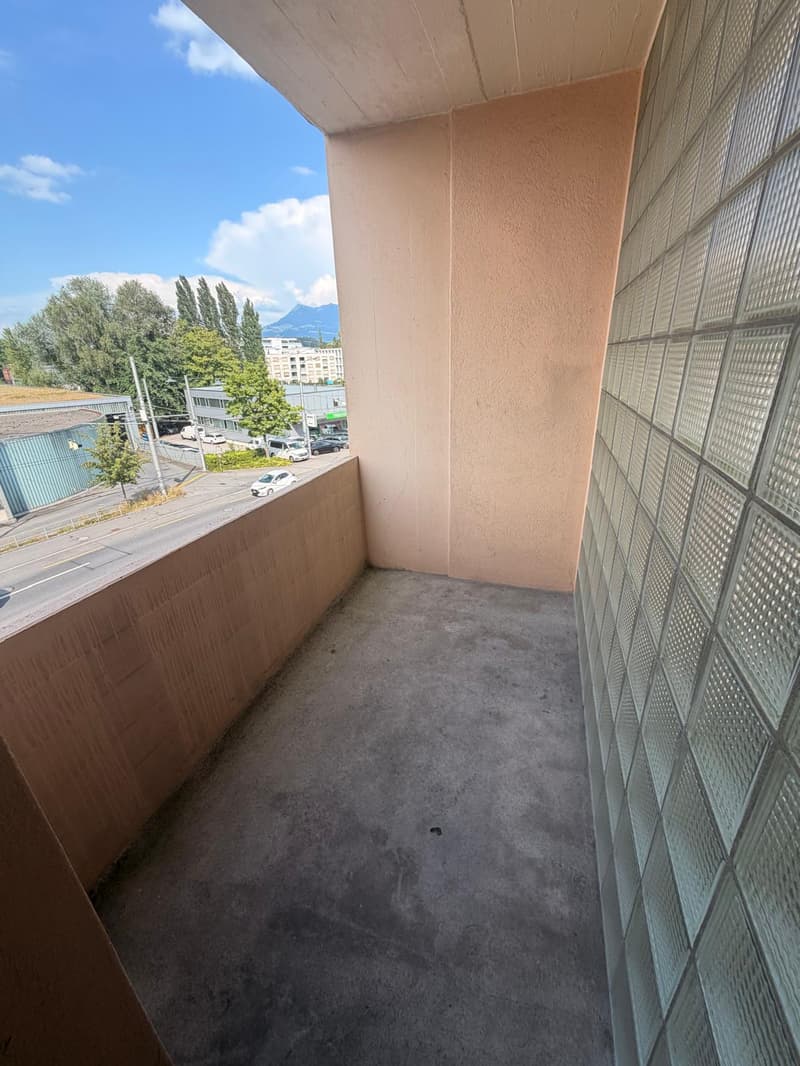 Helle 4.5-Zimmer-Wohnung mit Balkon und Seenähe in Luzern (7)