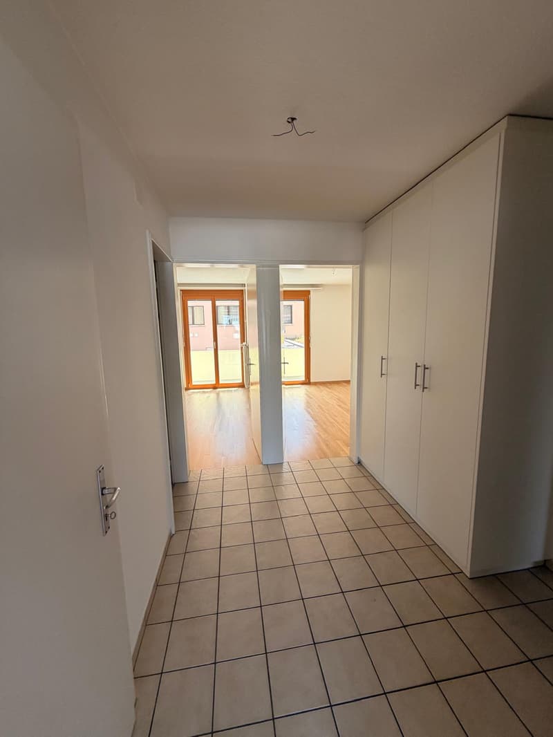 Charming 3.5-room apartment with balcony and lake view in Lucerne (5)