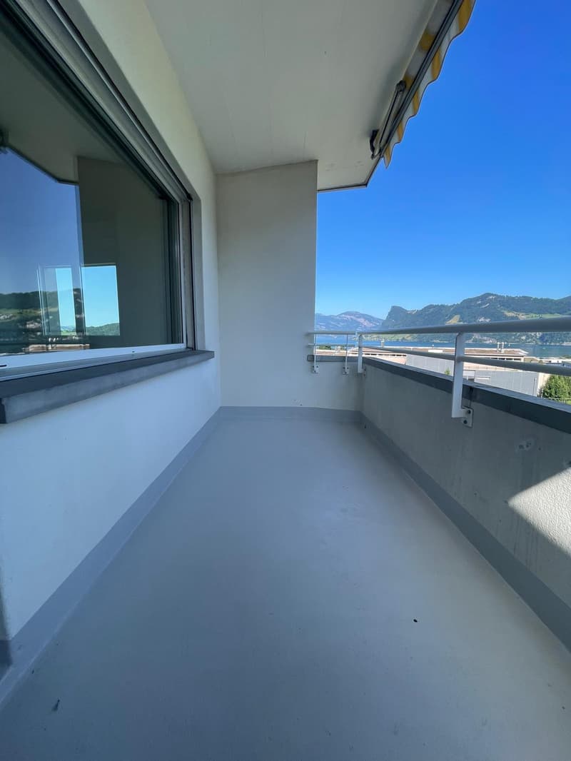 Sunny 4.5-room apartment in Hergiswil with lake view including outdoor parking space (12)