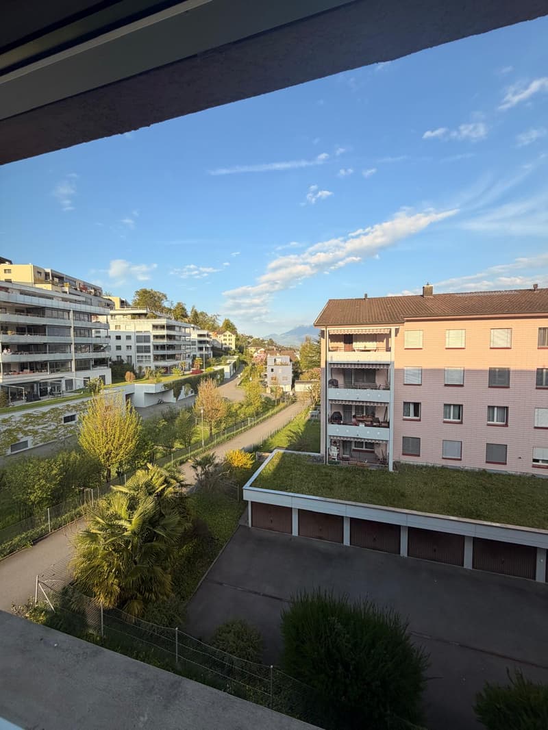 Charming 4.5-room apartment with balcony in a quiet location in Kriens (1)