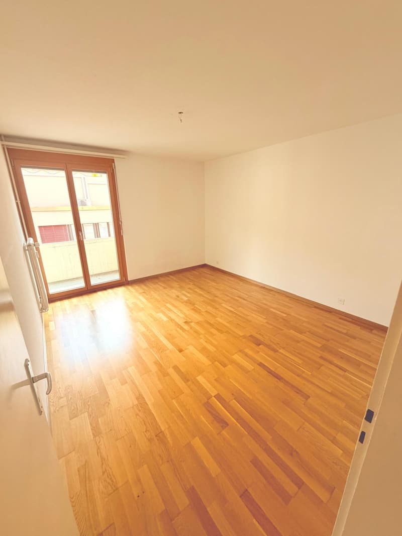 Bright 4.5-room apartment with balcony and lake proximity in Lucerne (11)