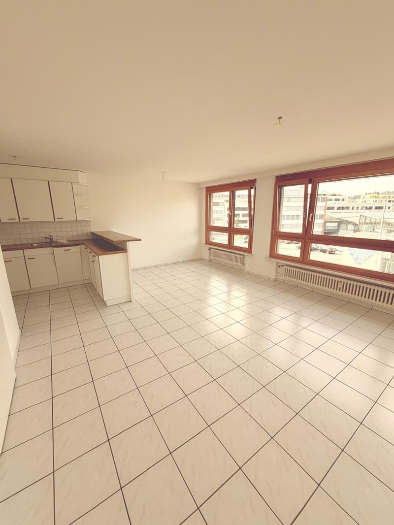 Bright 4.5-room apartment with balcony and lake proximity in Lucerne (1)