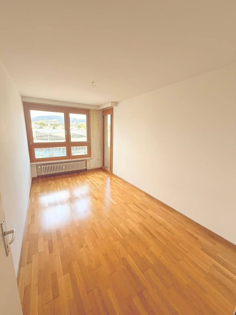 Bright 4.5-room apartment with balcony and lake proximity in Lucerne (6)