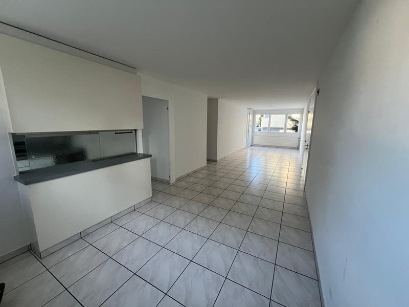 4.5-Zimmerwohnung mit atemberaubendem Ausblick und Mitbenützung der Dachterrasse in Kriens (1)