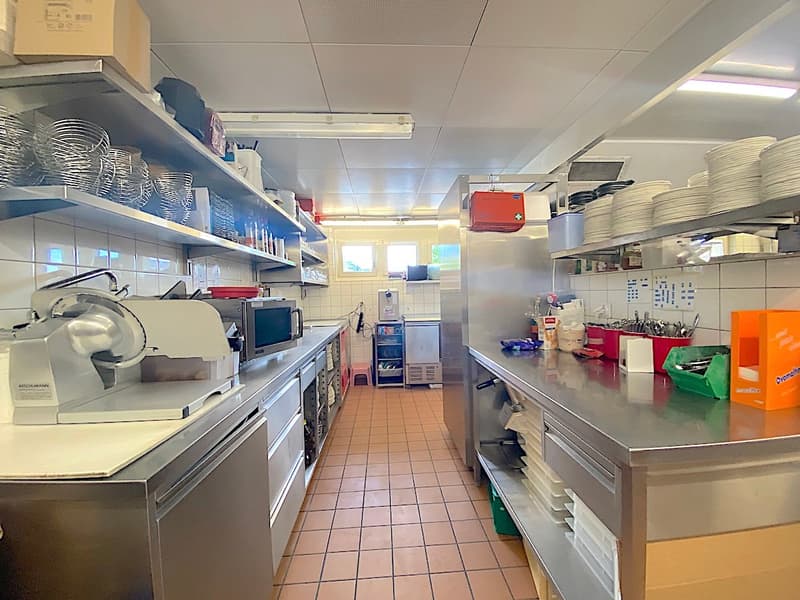 Rent or Buy: Panoramic Restaurant with 2 Apartments and 1 Studio (11)