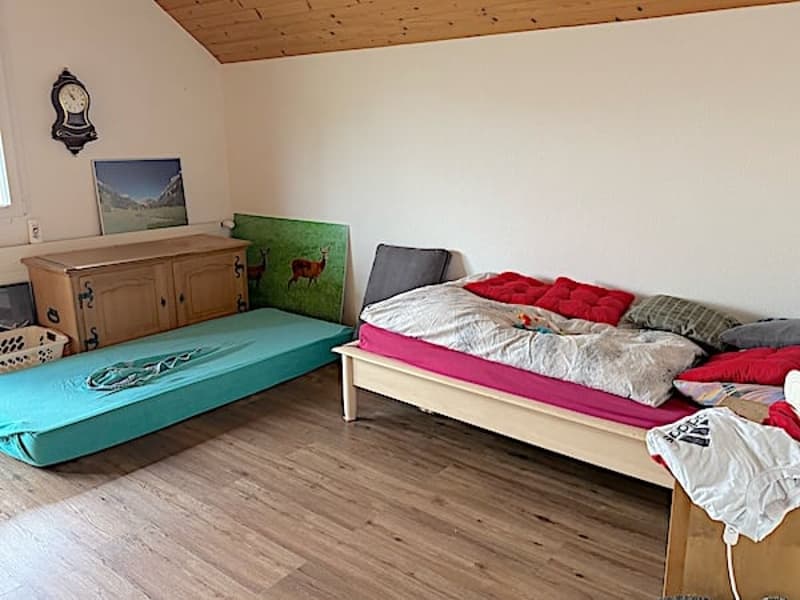 Rent or Buy: Panoramic Restaurant with 2 Apartments and 1 Studio (25)