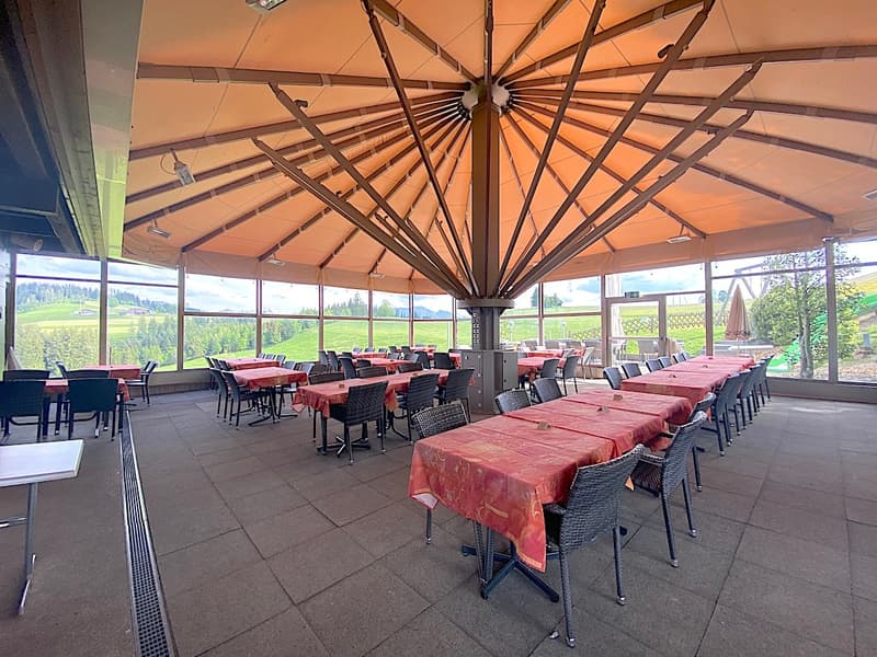 Rent or Buy: Panoramic Restaurant with 2 Apartments and 1 Studio (15)