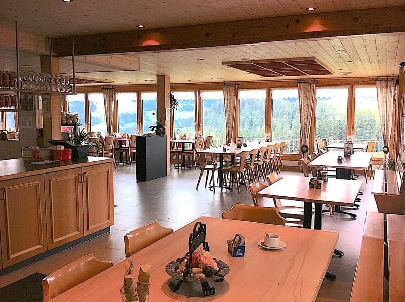 Rent or Buy: Panoramic Restaurant with 2 Apartments and 1 Studio (2)